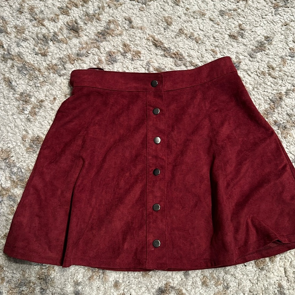 Button up slowly burgundy skirt